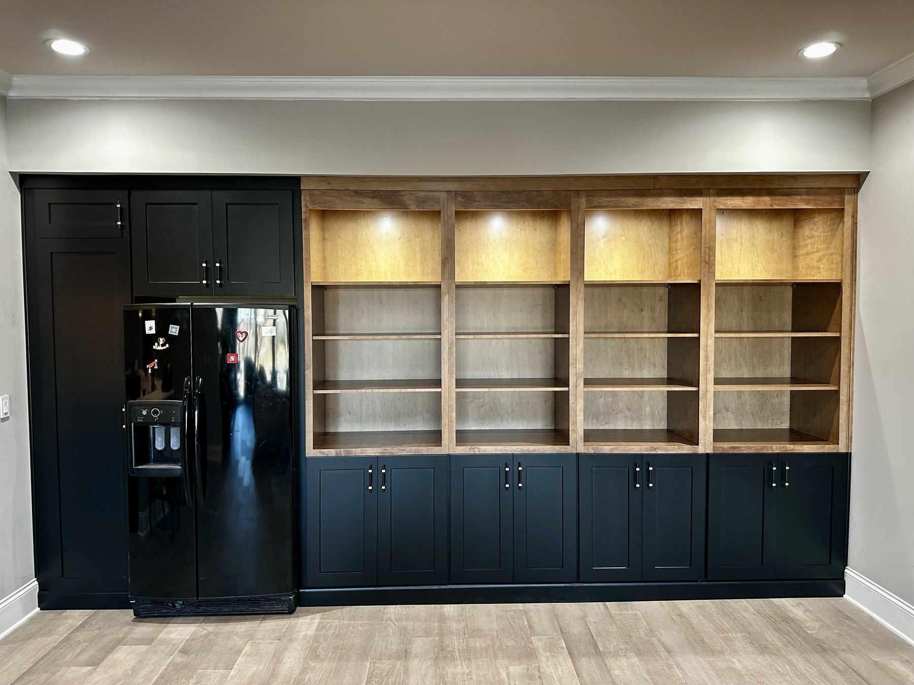 Black and wood pantry built-in