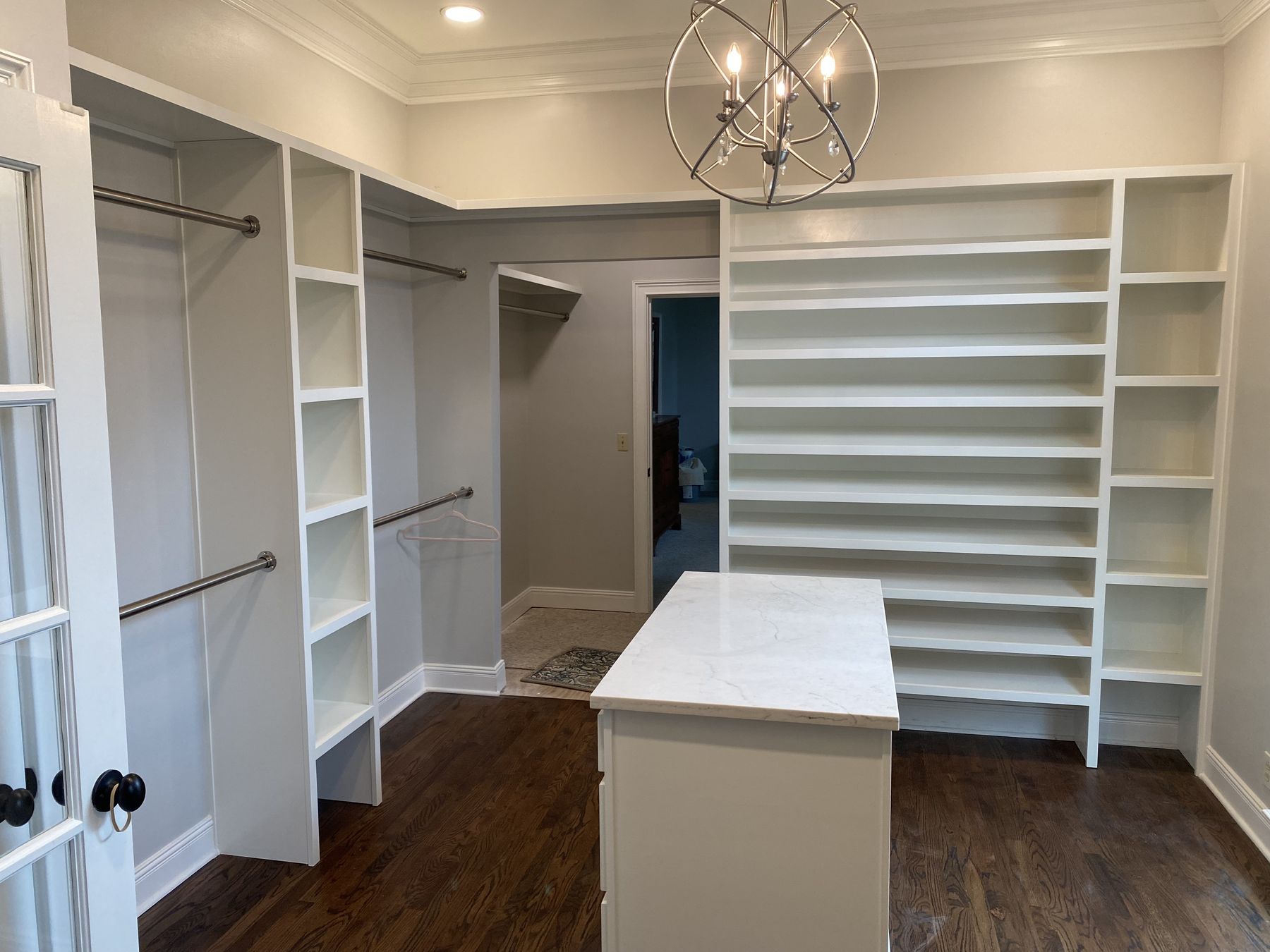 Walk-in closet shelving